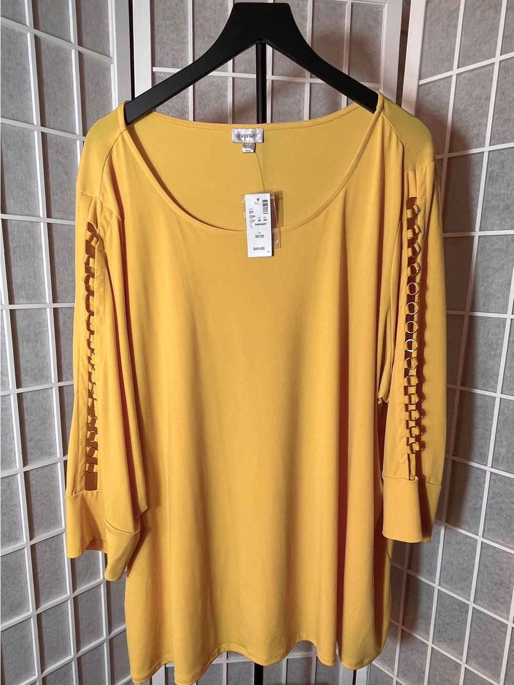 Ladder Sleeves, Stretchy Tunic, Lt. Mustard Color ,GoldTone Rings, 
Career Wear